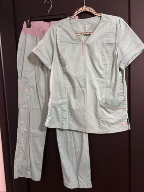 Mint Green Scrub Top with Grey Trim and Front Zip
